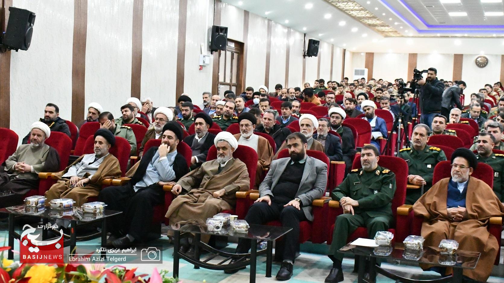 تجلیل از فعالان نماز در سپاه فتح