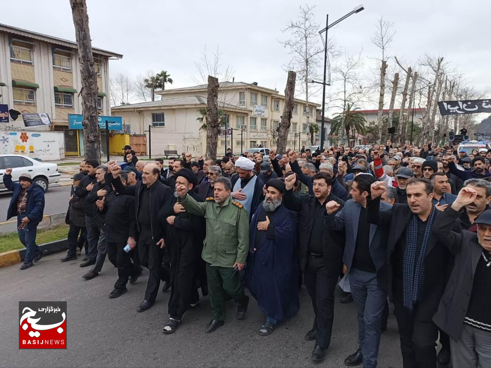 تشییع و تدفین پیکر مطهر شهید مهدی پور تقی در زادگاهش ؛یوسفده رودبنه لاهیجان تشییع و تدفین پیکر مطهر شهید مهدی پور تقی در زادگاهش ؛یوسفده رودبنه لاهیجان