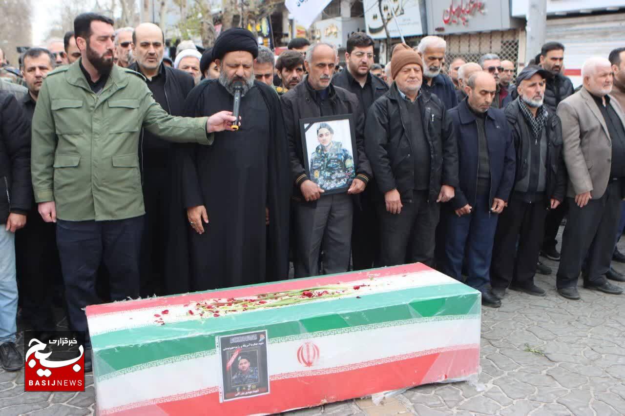 تشییع و تدفین پیکر مطهر شهید مهدی پور تقی در زادگاهش ؛یوسفده رودبنه لاهیجان تشییع و تدفین پیکر مطهر شهید مهدی پور تقی در زادگاهش ؛یوسفده رودبنه لاهیجان