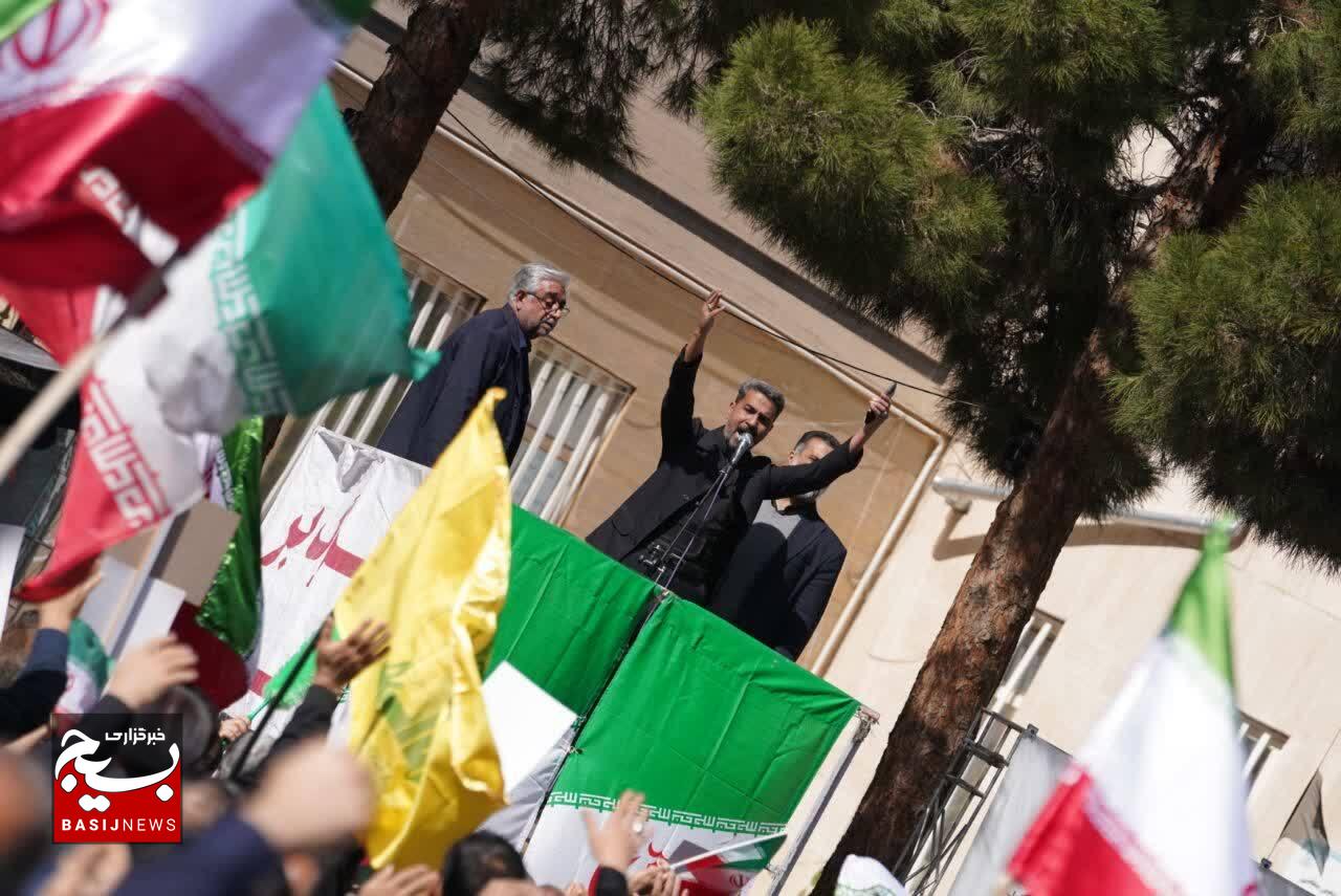 راهپیمایی مردم کرمان علیه جنایات آمریکایی صهیونیستی در کرمان