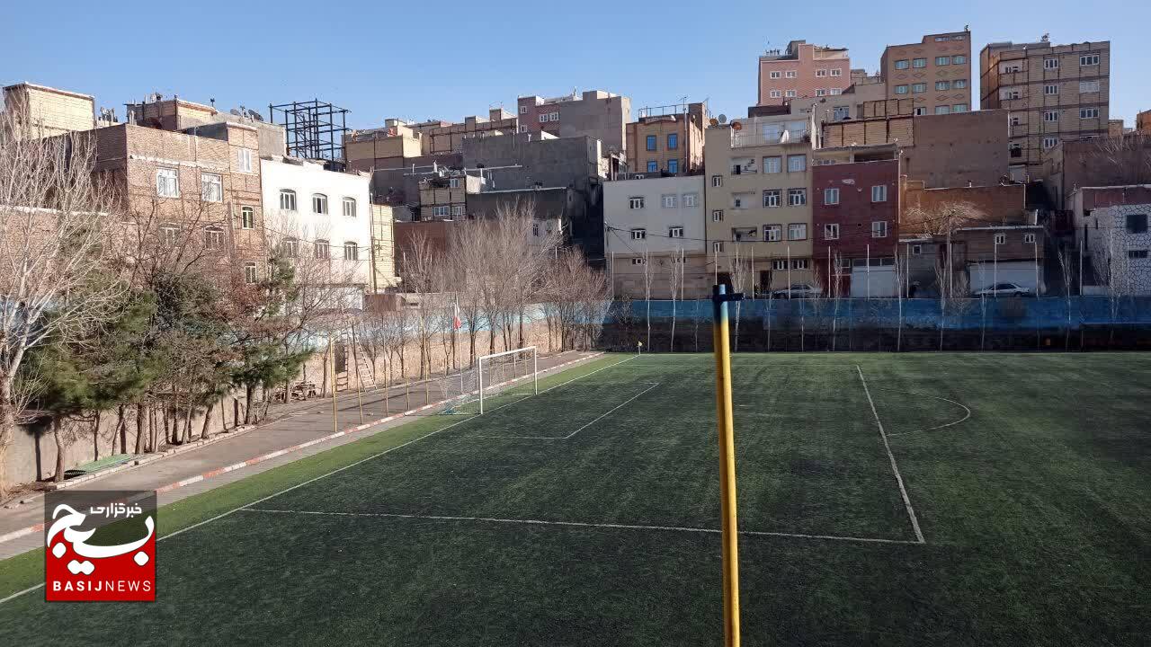 بازدید خبرنگاران از پارک محله ای گلکار تا فرهنگسرای ایده لو بازدید خبرنگاران از پارک محله ای گلکار تا فرهنگسرای ایده لو