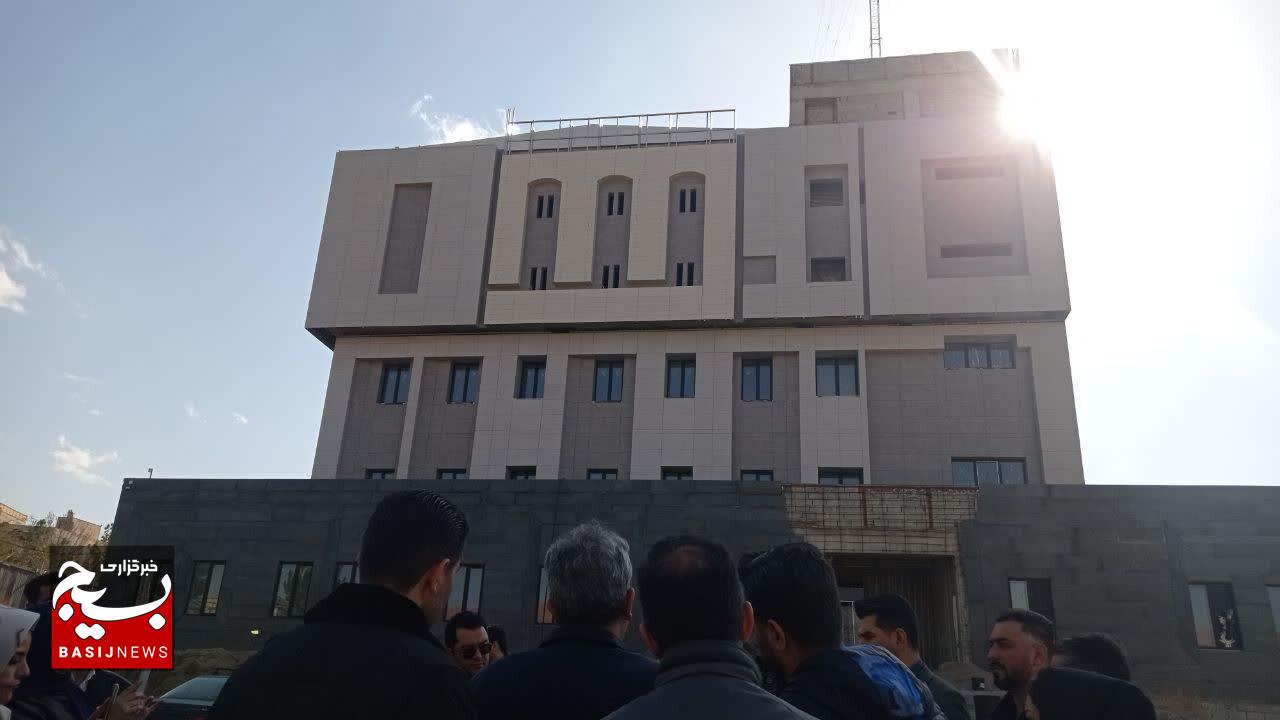 بازدید خبرنگاران از پارک محله ای گلکار تا فرهنگسرای ایده لو بازدید خبرنگاران از پارک محله ای گلکار تا فرهنگسرای ایده لو