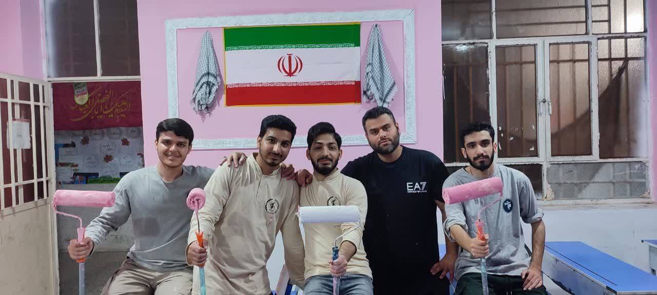 رنگ امید بر دیوارهای عین دو رنگ امید بر دیوارهای عین دو