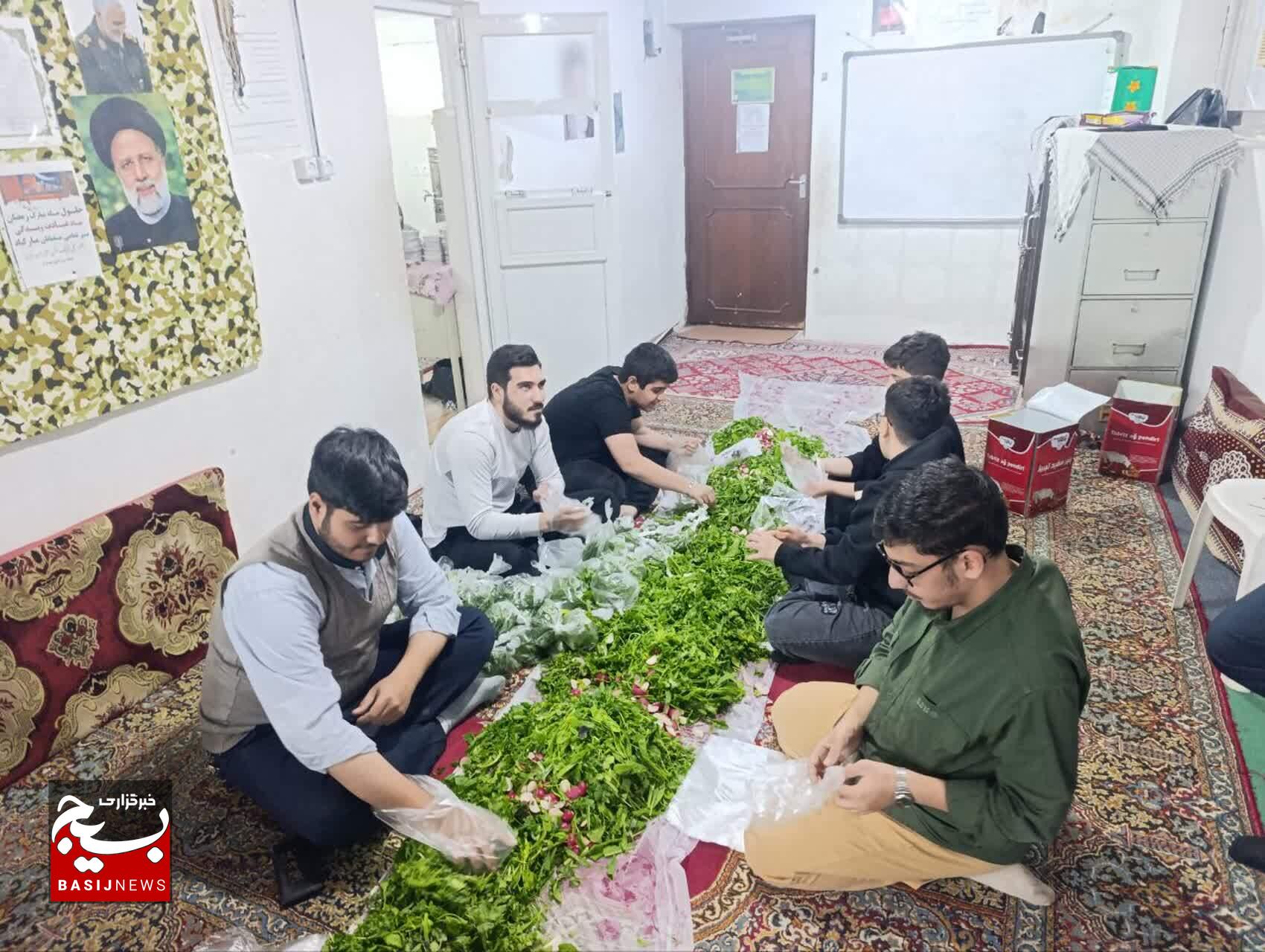 ۱۵ هزار افطاری ساده در مساجد رشت با الگوگیری از مکتب شهدا توزیع شد