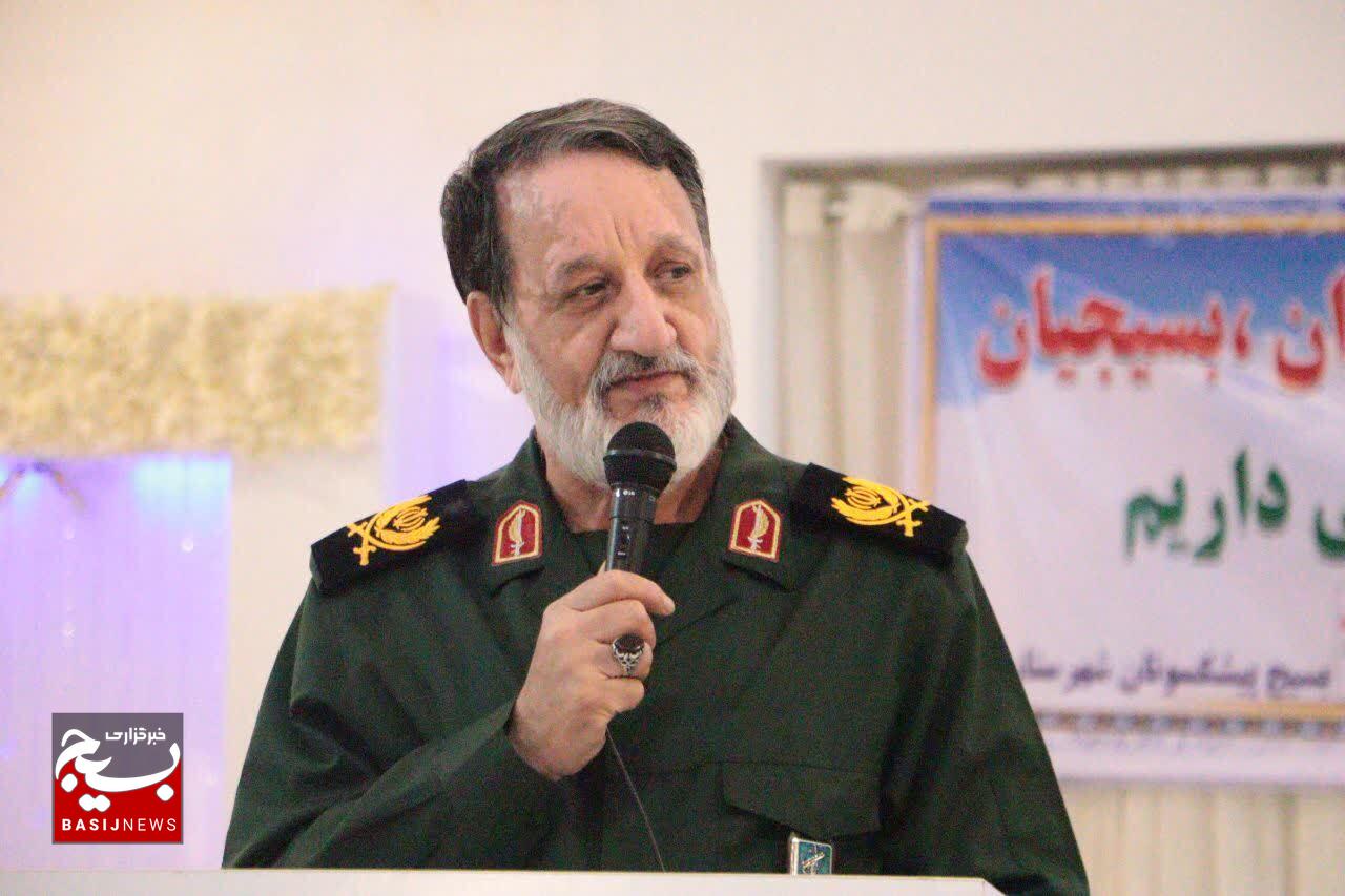تلاش دشمن برای تغییر هویت فرهنگی بینتیجه مانده است تلاش دشمن برای تغییر هویت فرهنگی بینتیجه مانده است