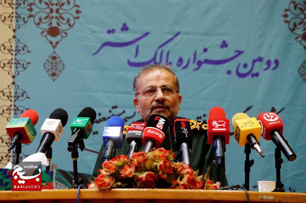 تجلیل از مدیران برتر نمایندگی ولی فقیه در سپاه فتح استان
