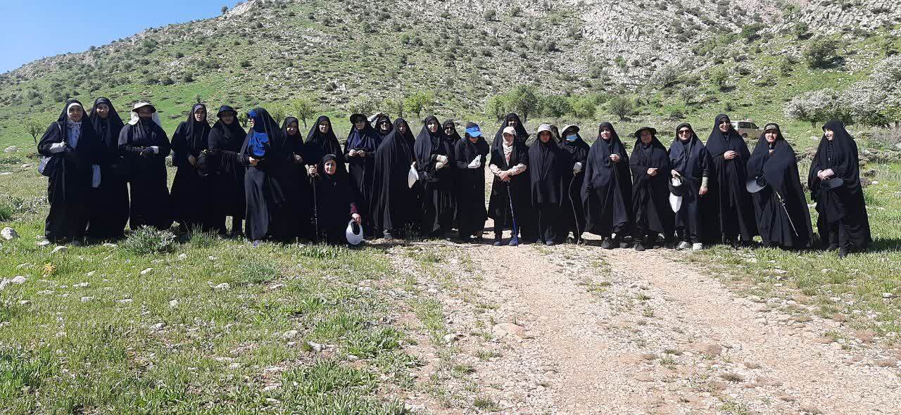 کوهنوردی کارکنان خواهر شاغل درسپاه فتح + ( فیلم و تصاویر)