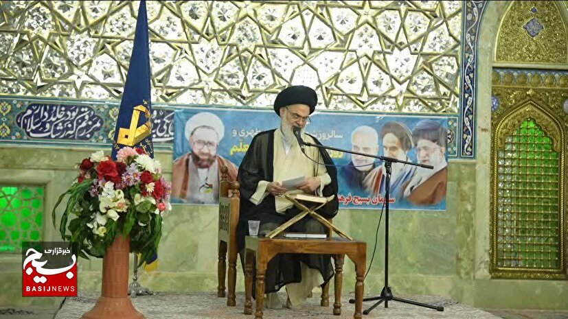 اساتید، معلم ها و مربیان ما باید در پاسخگویی به شبهات، مطهری گونه عمل کنند