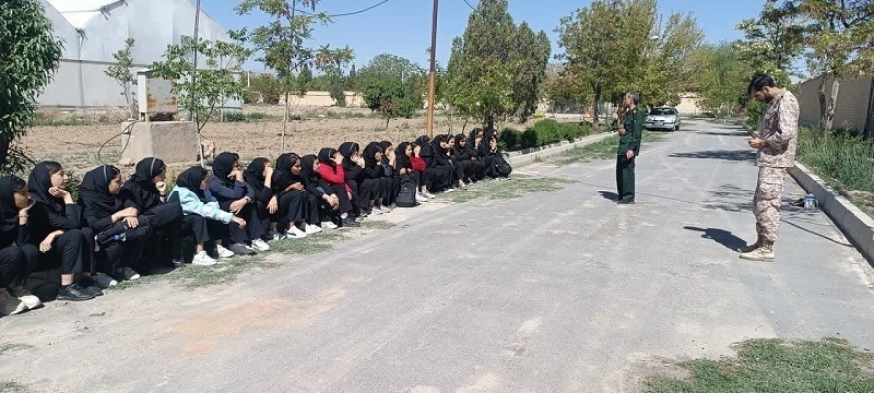 برگزاری اردوی آمادگی دفاعی  توسط رزمندگان شهرستان تیران و کرون