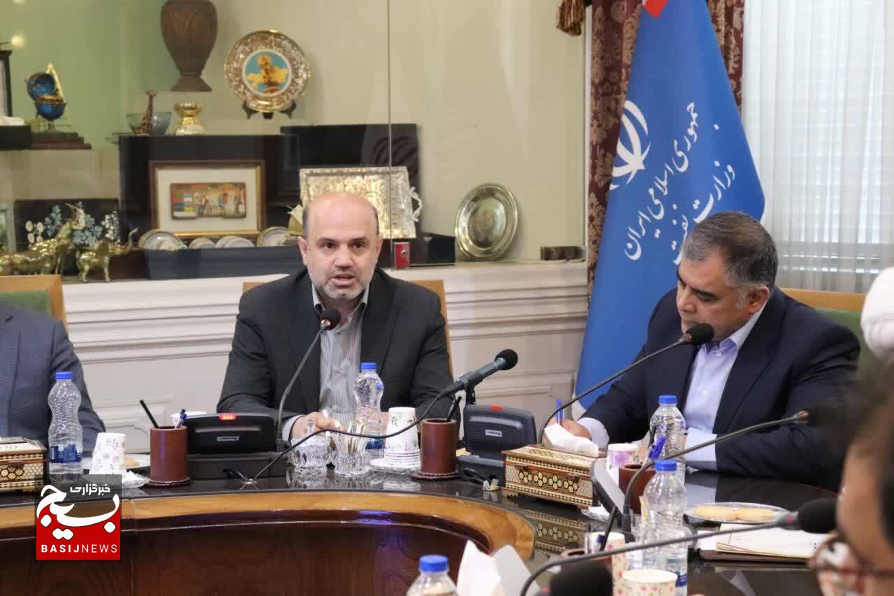 سردار سلیمانی رئیس سازمان بسیج مستضعفین طی حکمی، فرمانده جدید مرکز بسیج وزارتخانه نفت را منصوب نمود