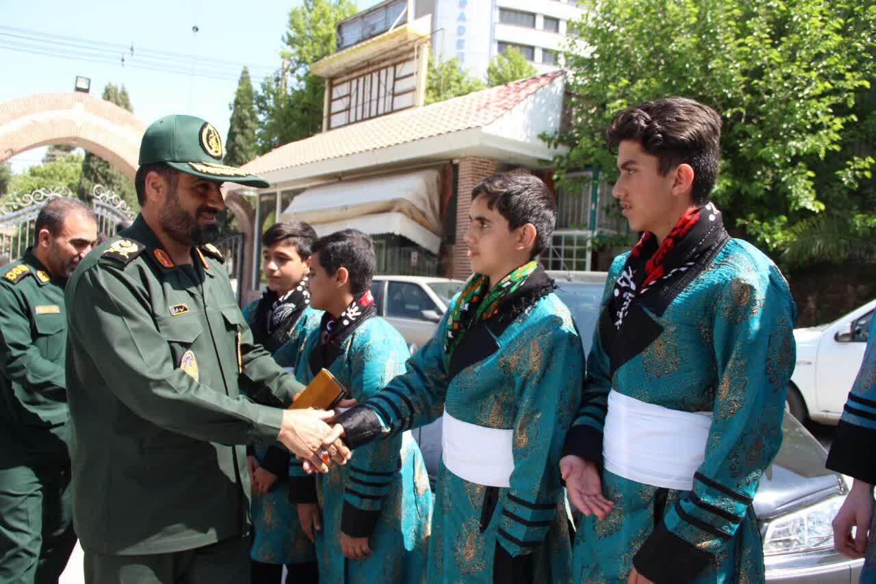 برگزاری آیین تجلیل از هنرمندان بسیجی افتخارآفرین لرستان در جشنواره های مختلف هنری سال ۱۴۰۳ برگزاری آیین تجلیل از هنرمندان بسیجی افتخارآفرین لرستان در جشنواره های مختلف هنری سال ۱۴۰۳