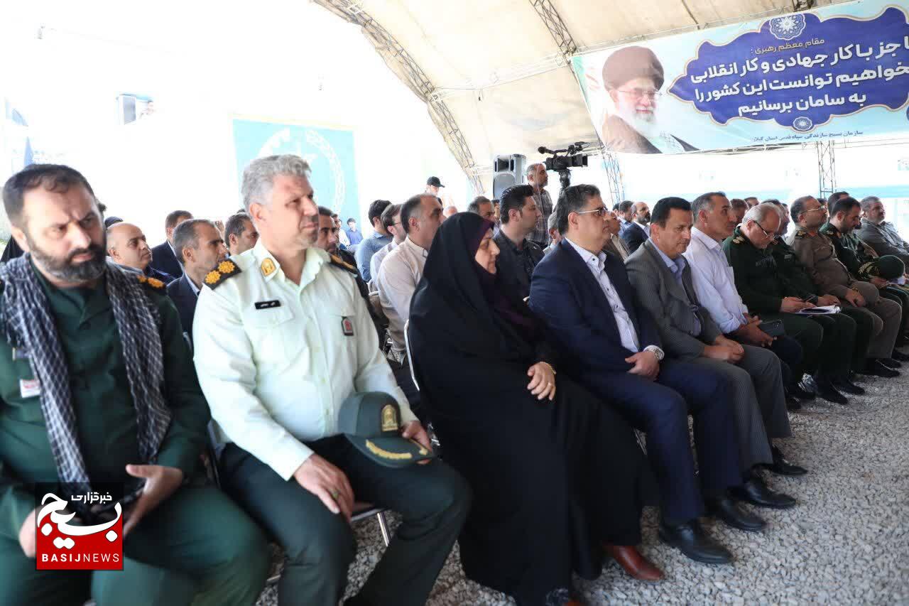 ۳ هزار و ۶۰۰ گروه جهادی برای خدمت رسانی به مردم گیلان در پروژه های عام المنفعه در حال فعالیت هستند ۳ هزار و ۶۰۰ گروه جهادی برای خدمت رسانی به مردم گیلان در پروژه های عام المنفعه در حال فعالیت هستند