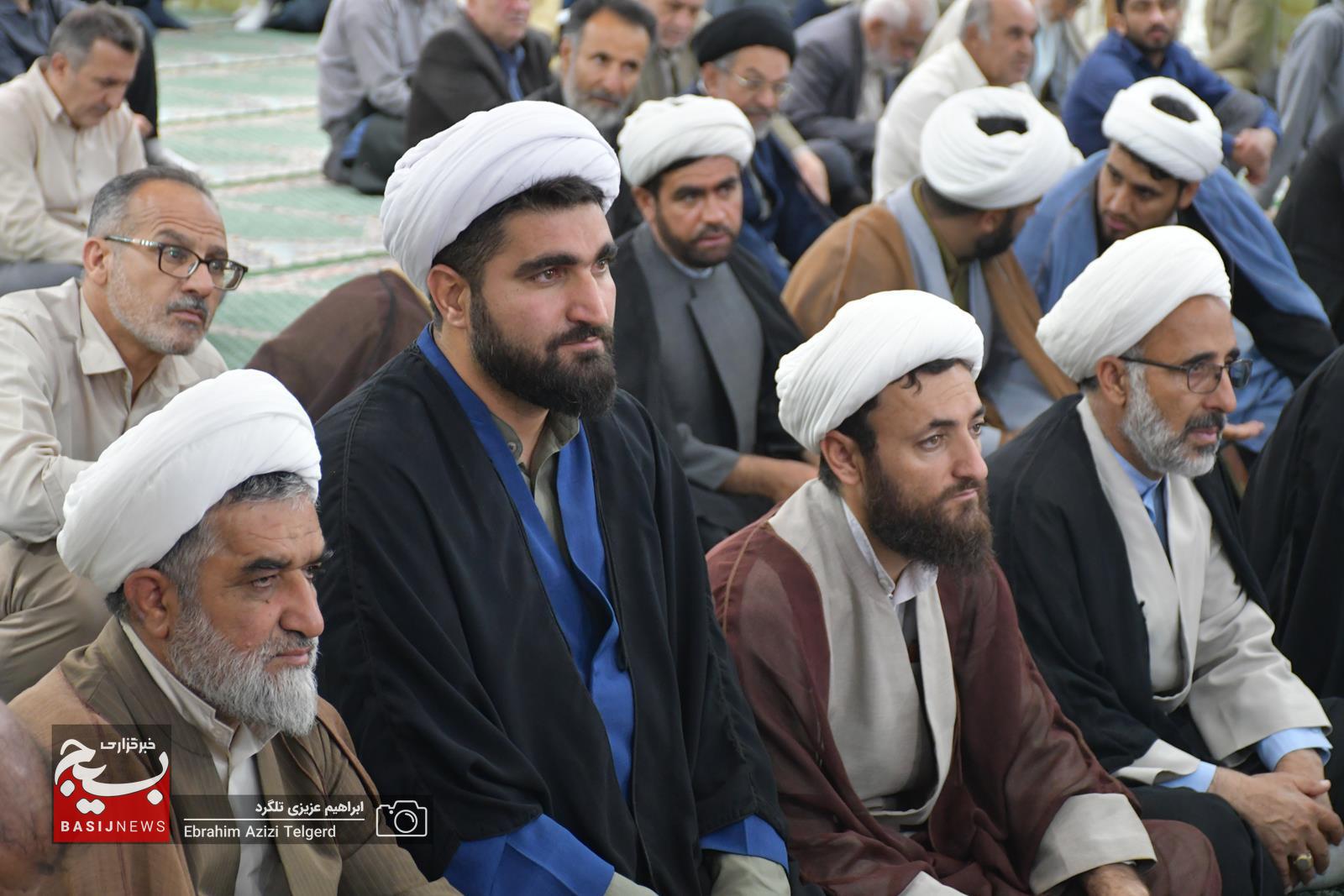 حضور مسئولان نمایندگی های ولی فقیه سپاه فتح استان در کلاس درس اخلاق آیت الله ملک حسینی