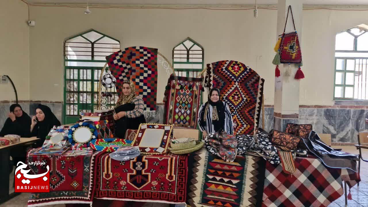 برپایی نمایشگاه عرضه محصولات خانگی در پلدختر برپایی نمایشگاه عرضه محصولات خانگی در پلدختر
