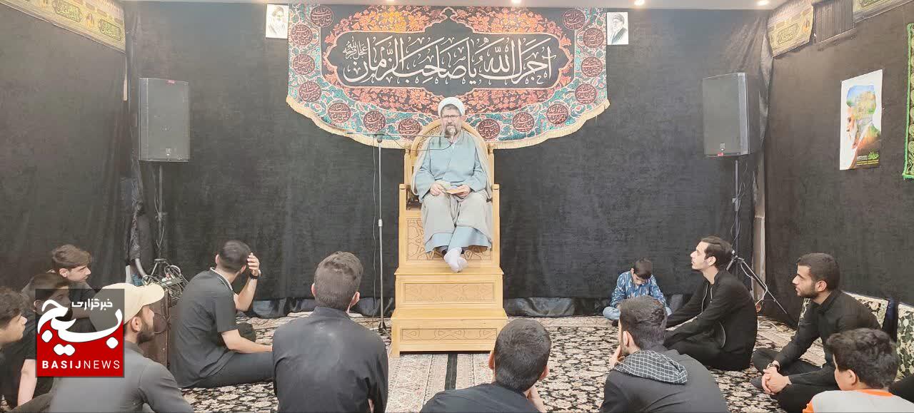 شهید رئیسی نماد ایستادگی در برابر استکبار و الگوی سادهزیستی مسؤولان بود شهید رئیسی نماد ایستادگی در برابر استکبار و الگوی سادهزیستی مسؤولان بود