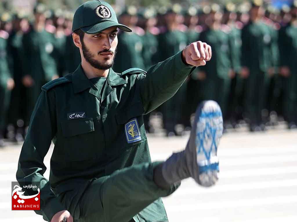 سپاه، یاریدهنده محرومان و حامی نظام اسلامی است سپاه، یاریدهنده محرومان و حامی نظام اسلامی است