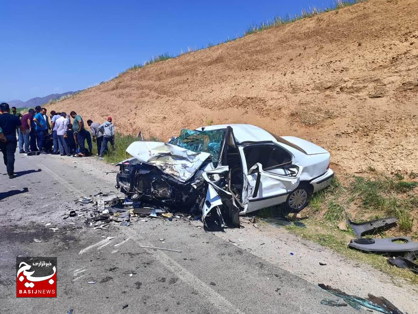 جان باختن ۴ عضو یک خانواده در پی برخورد سمند با تیبا جان باختن ۴ عضو یک خانواده در پی برخورد سمند با تیبا