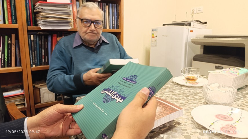 تقدیر رئیس سازمان بسیج علمی از چهره ماندگار فیزیک ایران تقدیر رئیس سازمان بسیج علمی از چهره ماندگار فیزیک ایران