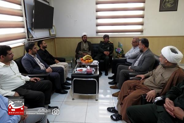 تجلیل رئیس شورا و شهردار کنگان از فرمانده سپاه کنگان تجلیل رئیس شورا و شهردار کنگان از فرمانده سپاه کنگان