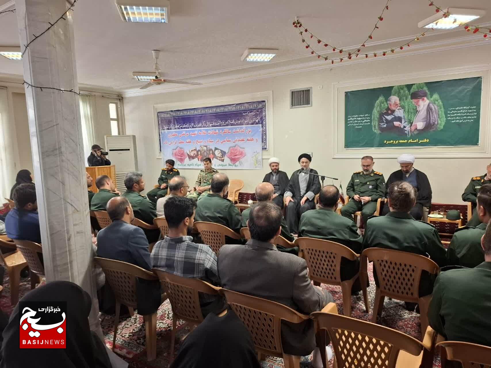 بیان مسائل عمیق عقیدتی برای بصیرت در جامعه ضروری است 