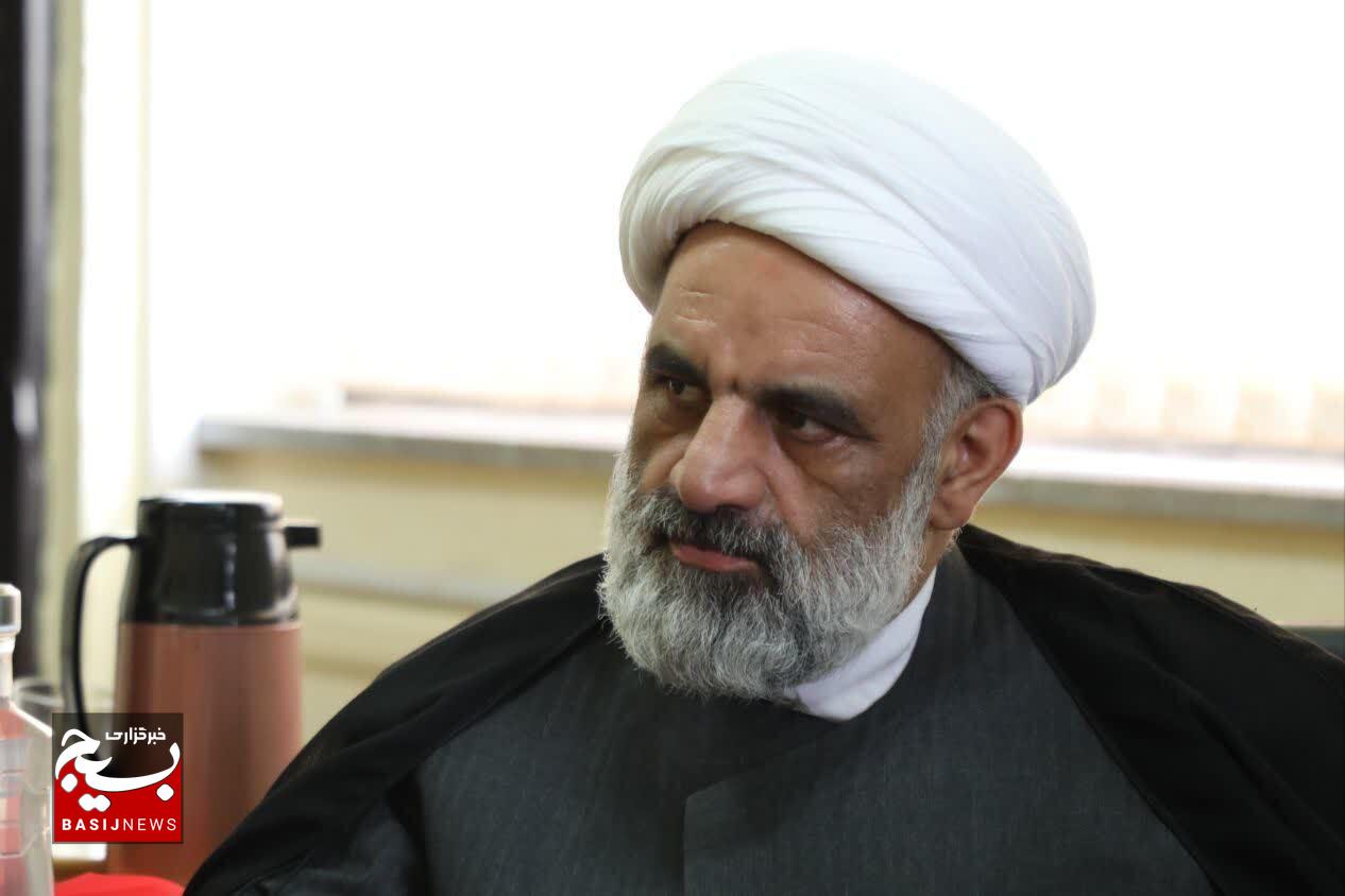 هفته عقیدتی سیاسی فرصتی برای تجدید میثاق با آرمانهای انقلاب است هفته عقیدتی سیاسی فرصتی برای تجدید میثاق با آرمانهای انقلاب است