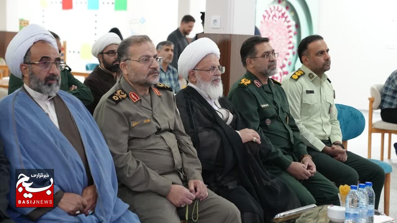 افتتاح پاتوق دخترانه ریحان یزد با حضور سردار سلیمانی
