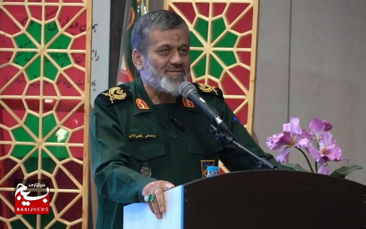 سردار ابراهیمی فرمانده ای صبور و مدبر است/سپاه و بسیج در کنار فراجا برای خدمت به مردم ایستاده‌ اند