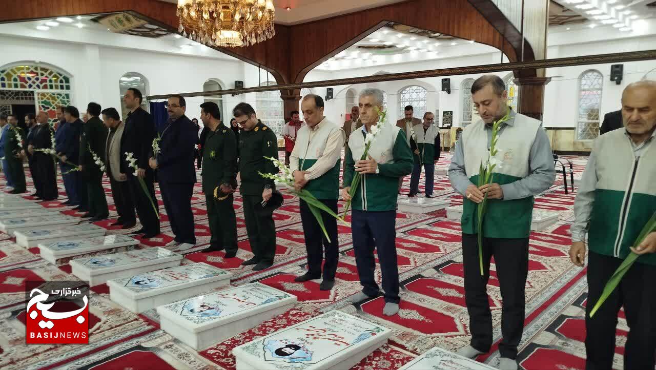 مزار شهدای آستانه اشرفیه گلباران شد مزار شهدای آستانه اشرفیه گلباران شد