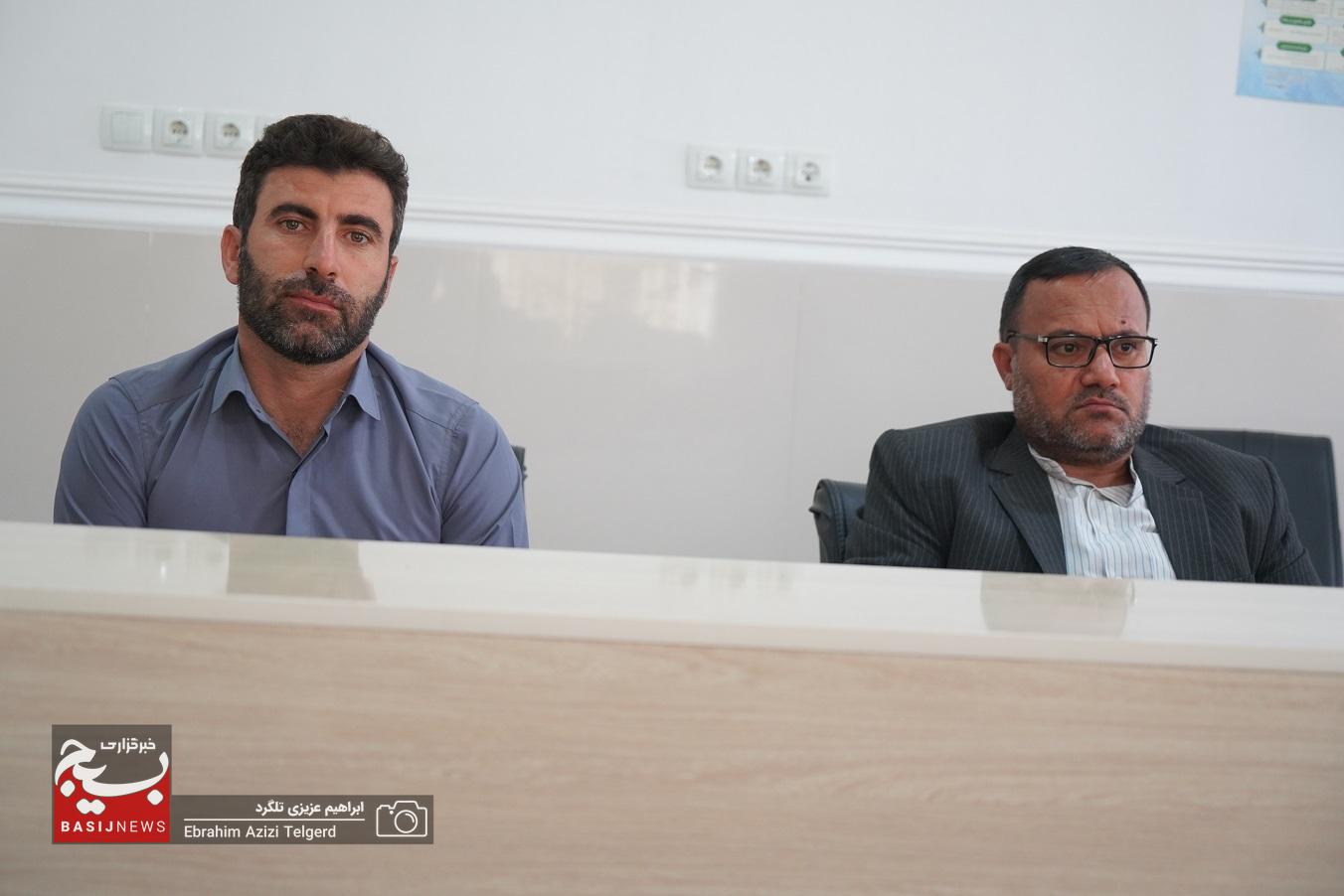 بررسی طرح خدمات دهی به خبرنگاران در هیئت اندیشه ورز بسیج رسانه استان بررسی طرح خدمات دهی به خبرنگاران در هیئت اندیشه ورز بسیج رسانه استان