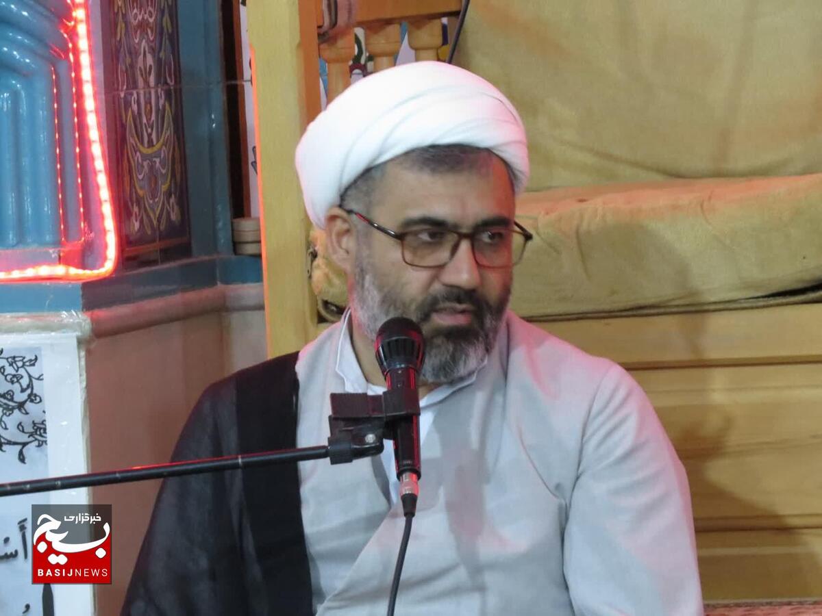 امام خمینی (ره)، احیاگر دین و الهام‌گرفته از نهضت عاشورا