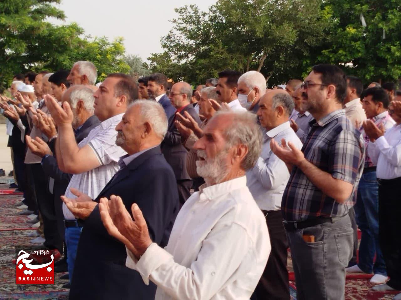 نصرآباد در عید قربان غرق نور شد نصرآباد در عید قربان غرق نور شد