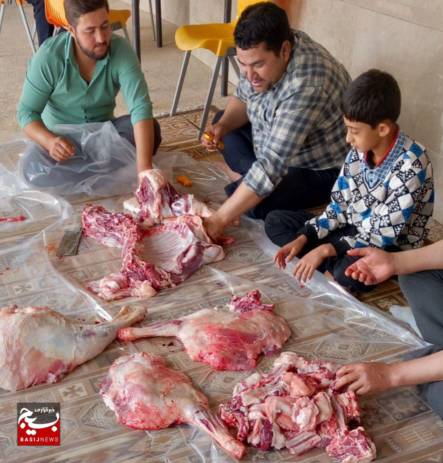 ذبح و توزیع گوشت در مناطق محروم همزمان با عید قربان ذبح و توزیع گوشت در مناطق محروم همزمان با عید قربان