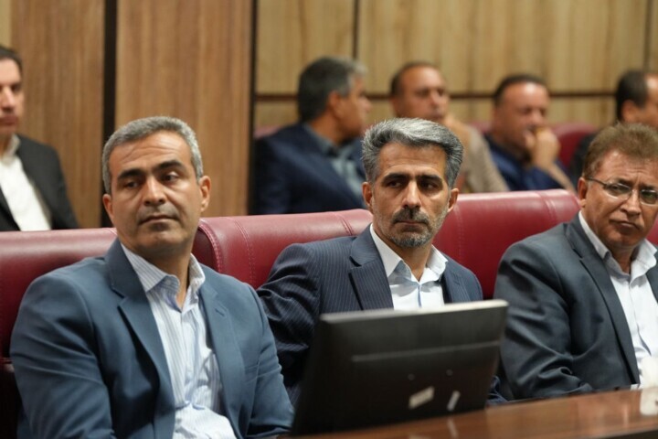 نشست نخبگان ایلامی با رئیس جمهور؛ از امیدواری تا رفع موانع تاریخی نشست نخبگان ایلامی با رئیس جمهور؛ از امیدواری تا رفع موانع تاریخی