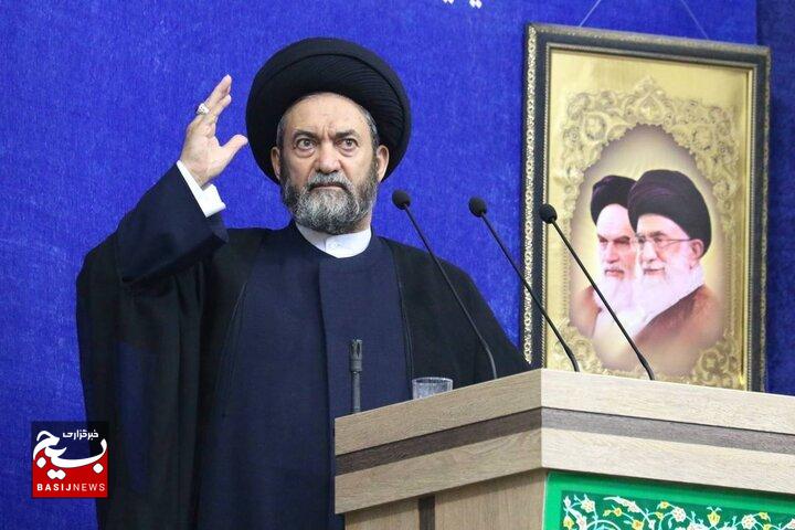 دشمن از شدت ضعف به دروغ متوسل شده است دشمن از شدت ضعف به دروغ متوسل شده است