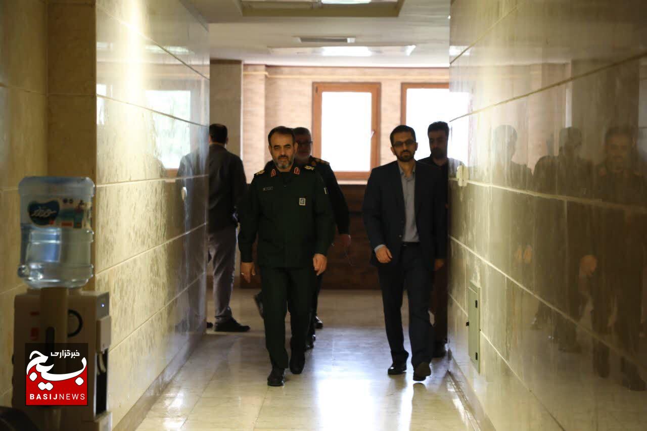 بازدید فرمانده سپاه قدس گیلان از خبرگزاری صدا و سیما گیلان