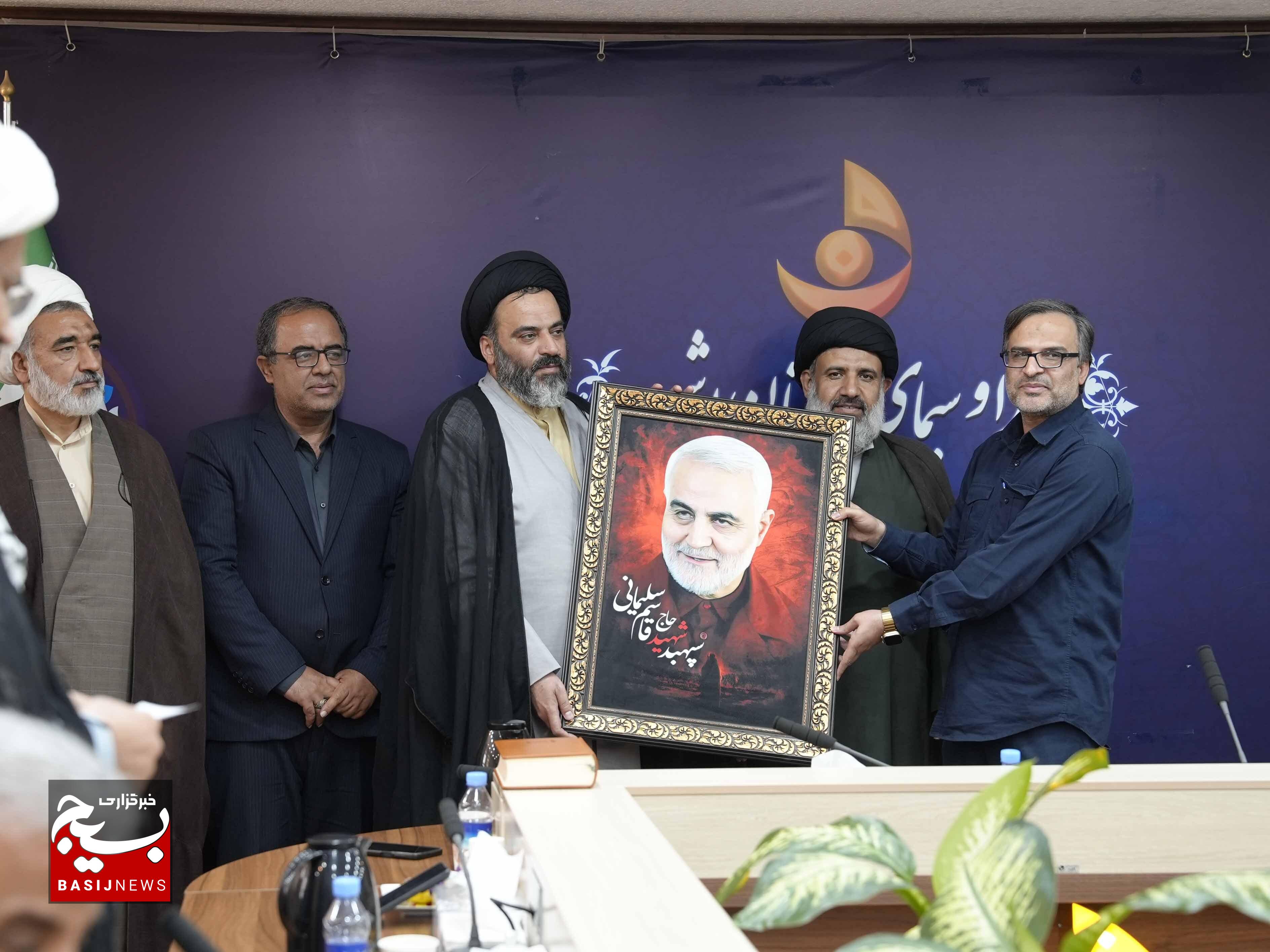 رسانه قوی می تواند دشمن را در هر سطی زمین گیر کند رسانه قوی می تواند دشمن را در هر سطی زمین گیر کند