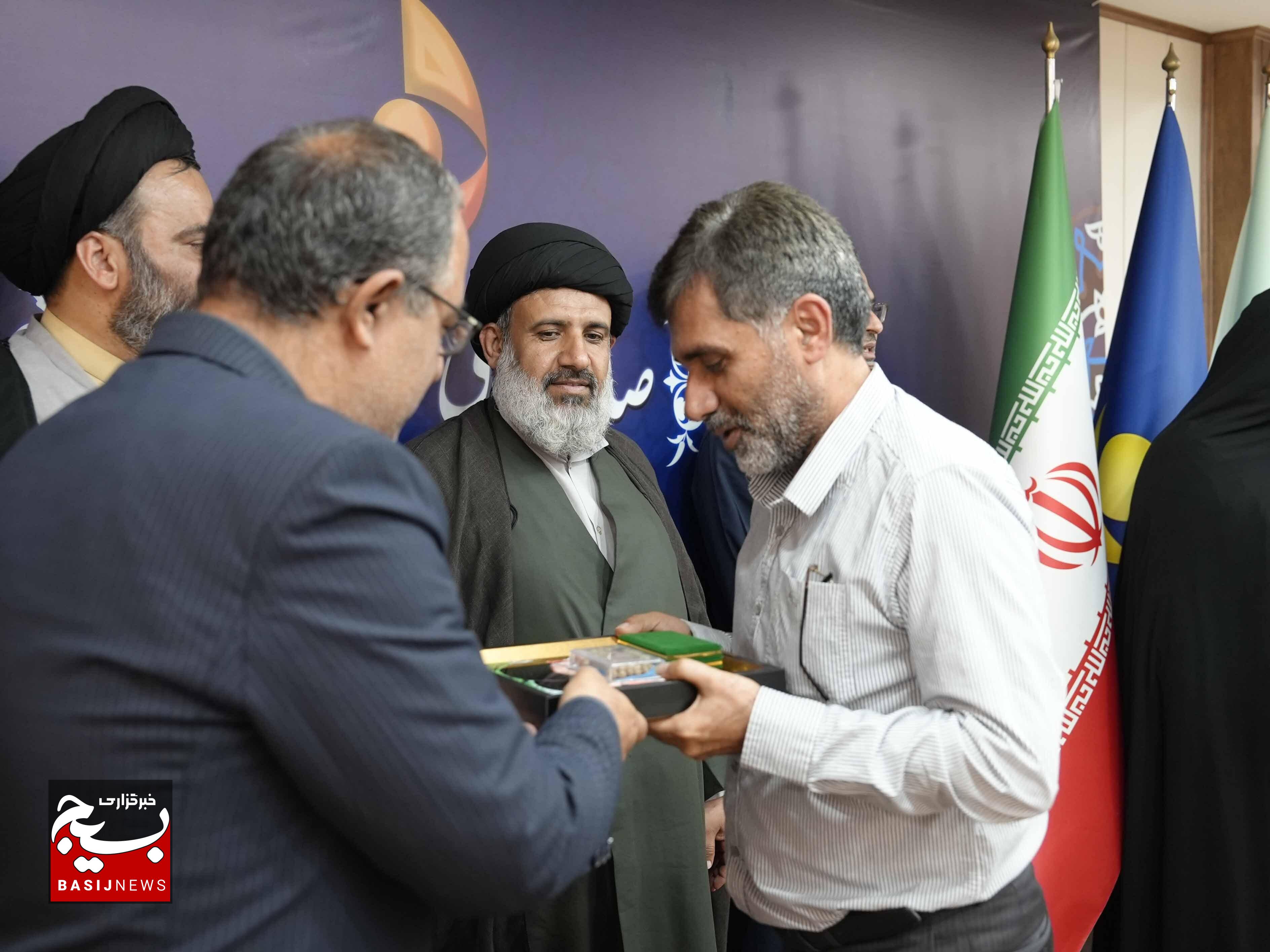 رسانه قوی می تواند دشمن را در هر سطی زمین گیر کند رسانه قوی می تواند دشمن را در هر سطی زمین گیر کند