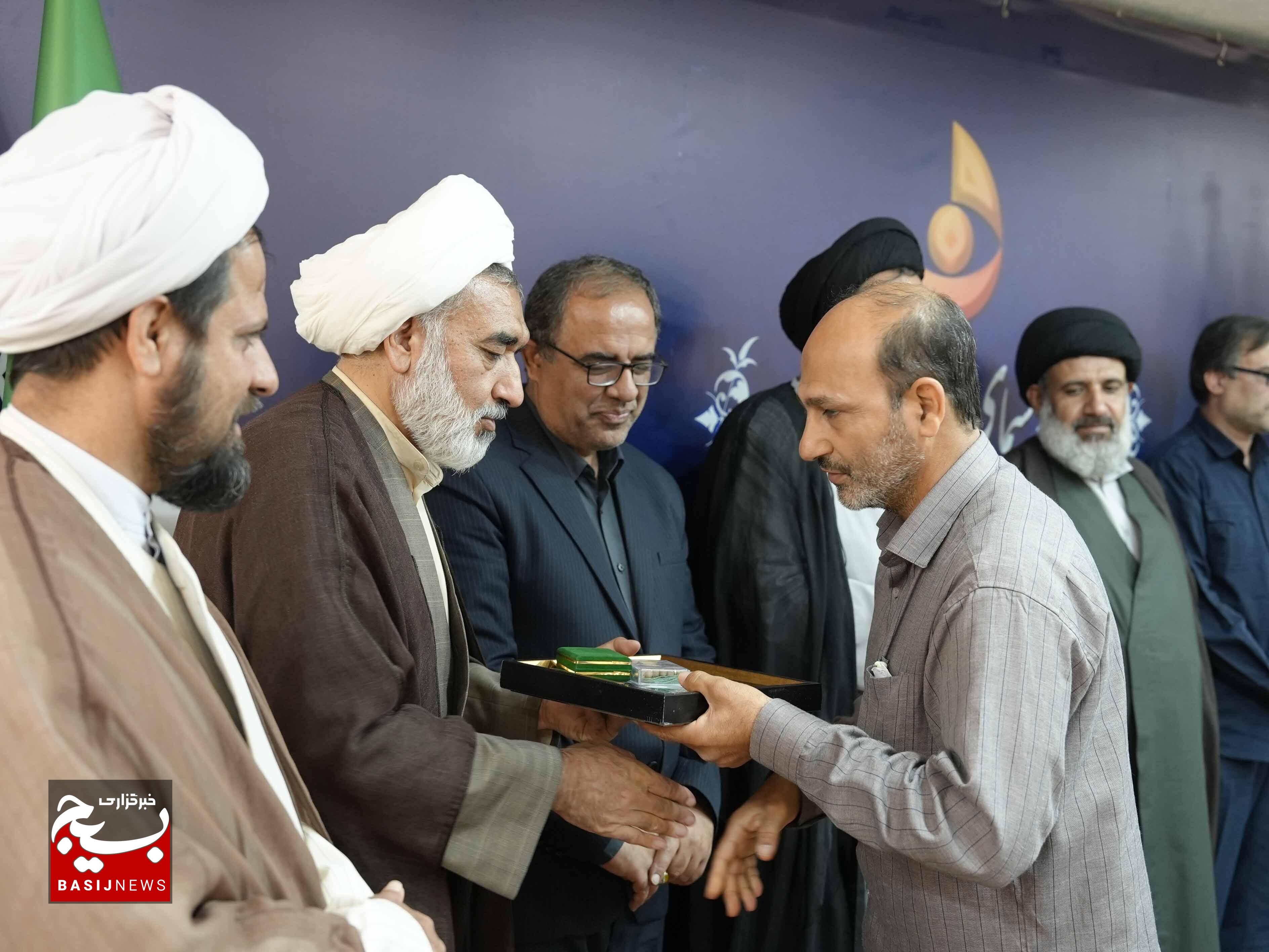 رسانه قوی می تواند دشمن را در هر سطی زمین گیر کند رسانه قوی می تواند دشمن را در هر سطی زمین گیر کند