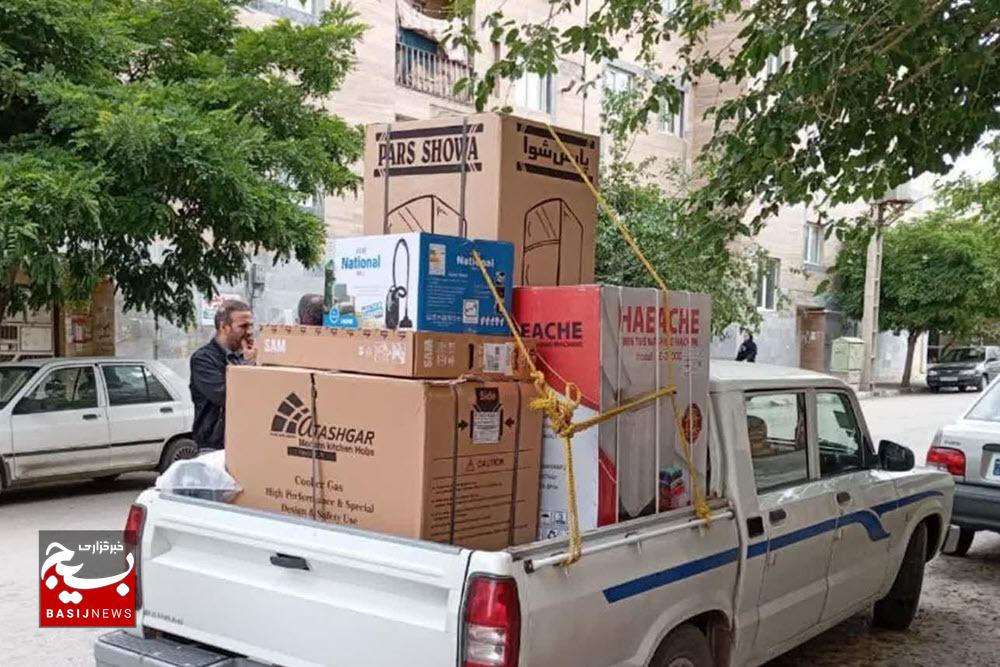 اهدای جهیزیه به زوج جوان نیازمند همزمان با سالروز آزادسازی خرمشهر در اسدآباد