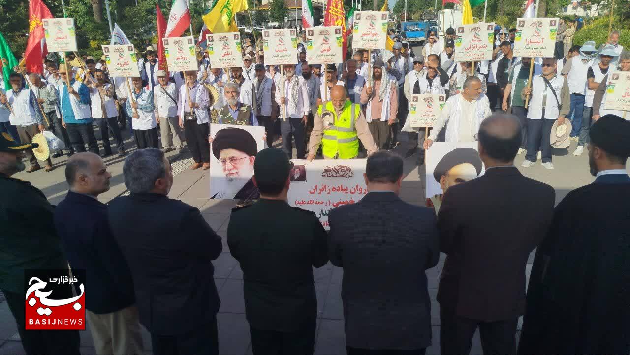 ملت ایران عزت و استقلال خود را از امام(ره) به یادگار دارد ملت ایران عزت و استقلال خود را از امام(ره) به یادگار دارد