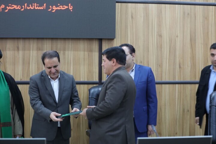 استاندار: بهرهبرداری از ظرفیتهای مرز مهران اولویت توسعه ایلام است استاندار: بهرهبرداری از ظرفیتهای مرز مهران اولویت توسعه ایلام است