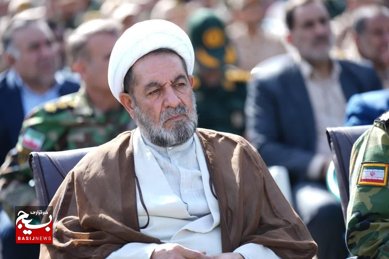 در ترویج سیره شهدا کوتاهی کردهایم؛ یادواره شهدای حاج عمران را متمرکز برگزار کنیم در ترویج سیره شهدا کوتاهی کردهایم؛ یادواره شهدای حاج عمران را متمرکز برگزار کنیم