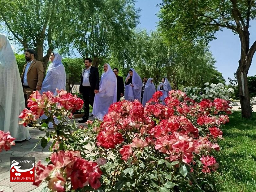 برگزاری جشن ازدواج دانشجویی ۵۰ زوج بروجردی 