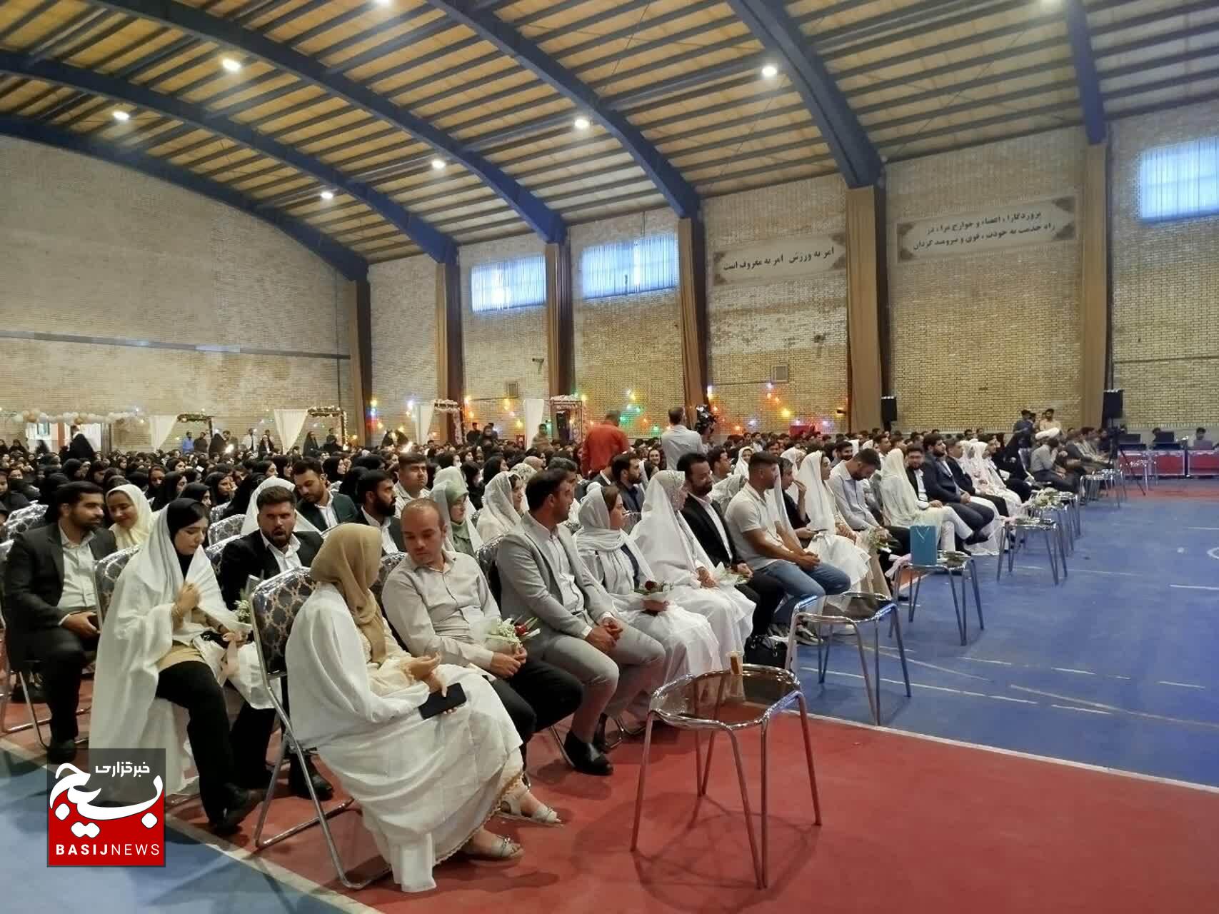 برگزاری جشن ازدواج دانشجویی ۵۰ زوج بروجردی 