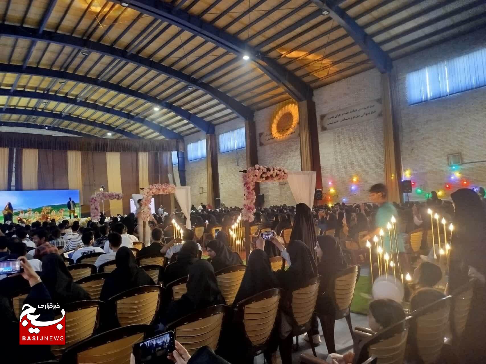 برگزاری جشن ازدواج دانشجویی ۵۰ زوج بروجردی 