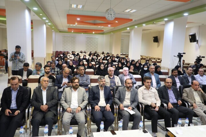 اهالی رسانه سربازان خط مقدم جبهه مقابله با جنگ ترکیبی دشمن هستند اهالی رسانه سربازان خط مقدم جبهه مقابله با جنگ ترکیبی دشمن هستند
