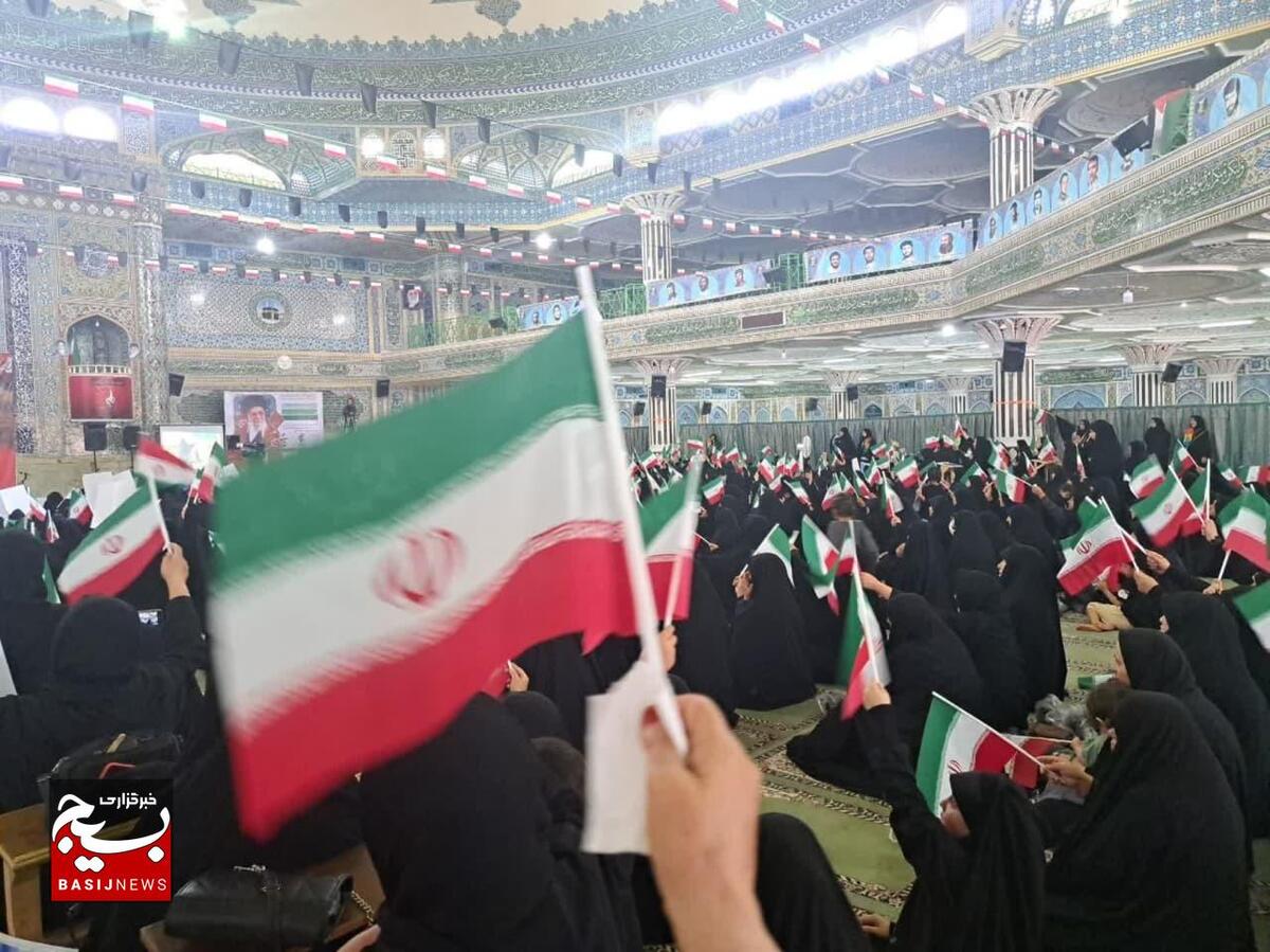 اجتماع بزرگ زینبیون در شهرکرد و پخش زنده از صدا وسیما