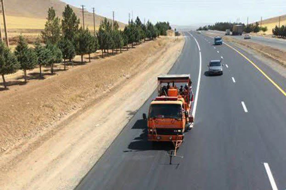 اجرای بیش از 1000 کیلومتر خط‌کشی در محورهای مواصلاتی استان همدان