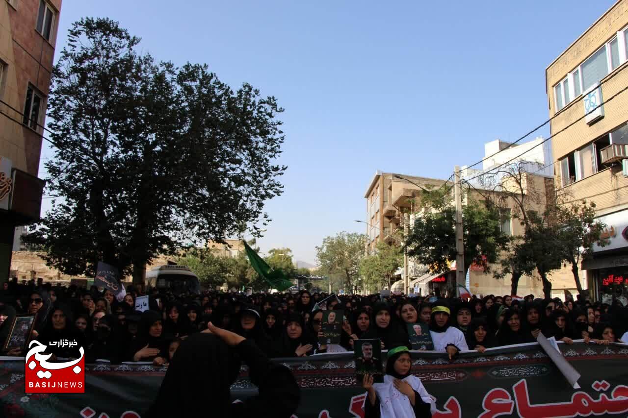 اجتماع بزرگ زینبیون در زنجان برگزار شد اجتماع بزرگ زینبیون در زنجان برگزار شد