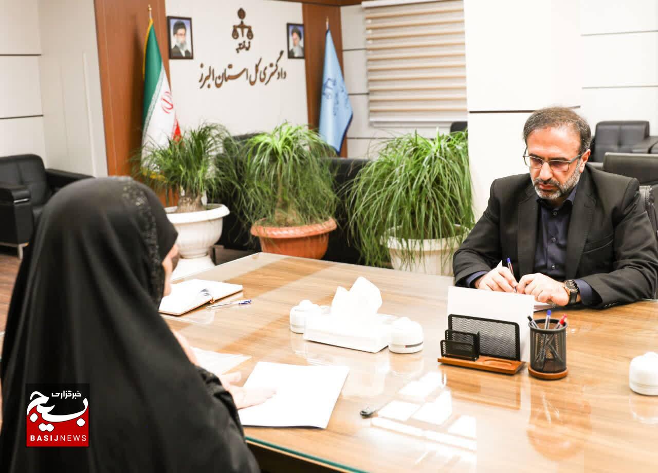 رسیدگی به درخواستهای حقوقی و قضایی ۷۳۹ نفر از مراجعان در دیدارهای مردمی، مدیران دادگستری استان البرز رسیدگی به درخواستهای حقوقی و قضایی ۷۳۹ نفر از مراجعان در دیدارهای مردمی، مدیران دادگستری استان البرز